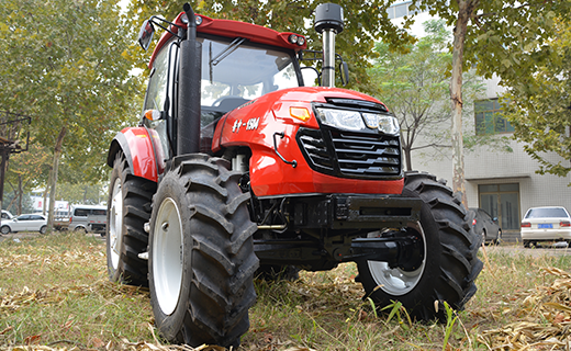 尊龙凯时-1504型拖拉机